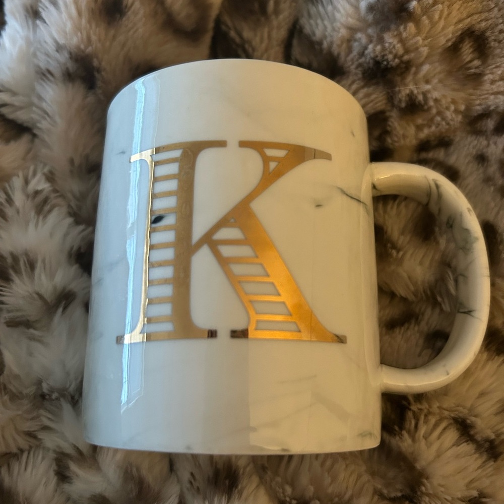 Gold Letter “K” Marble Mug
